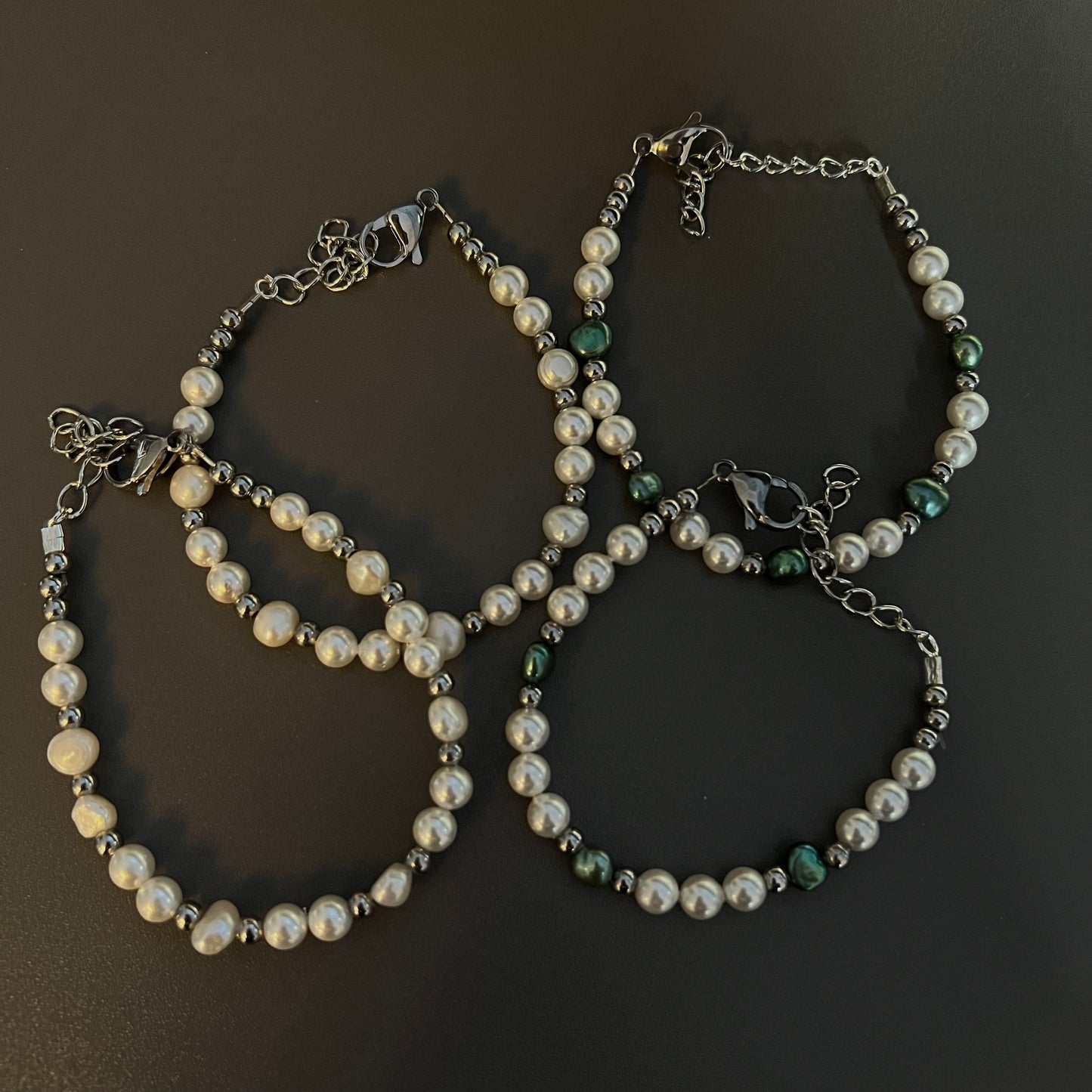 Plain Pearl Bracelet